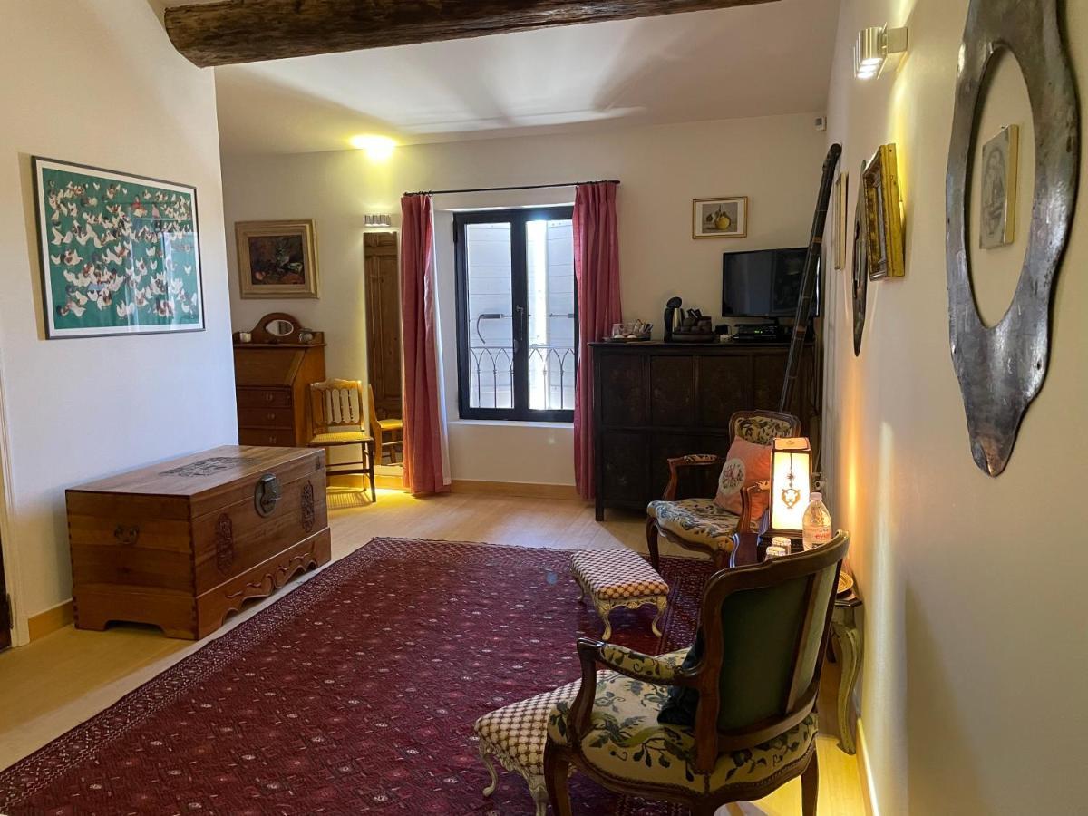 La Cour Carree Bed & Breakfast Rustrel Exterior foto