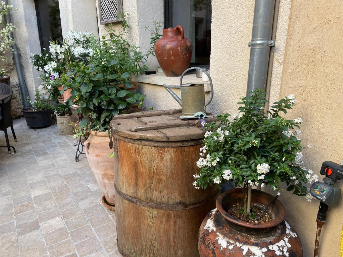 La Cour Carree Bed & Breakfast Rustrel Exterior foto