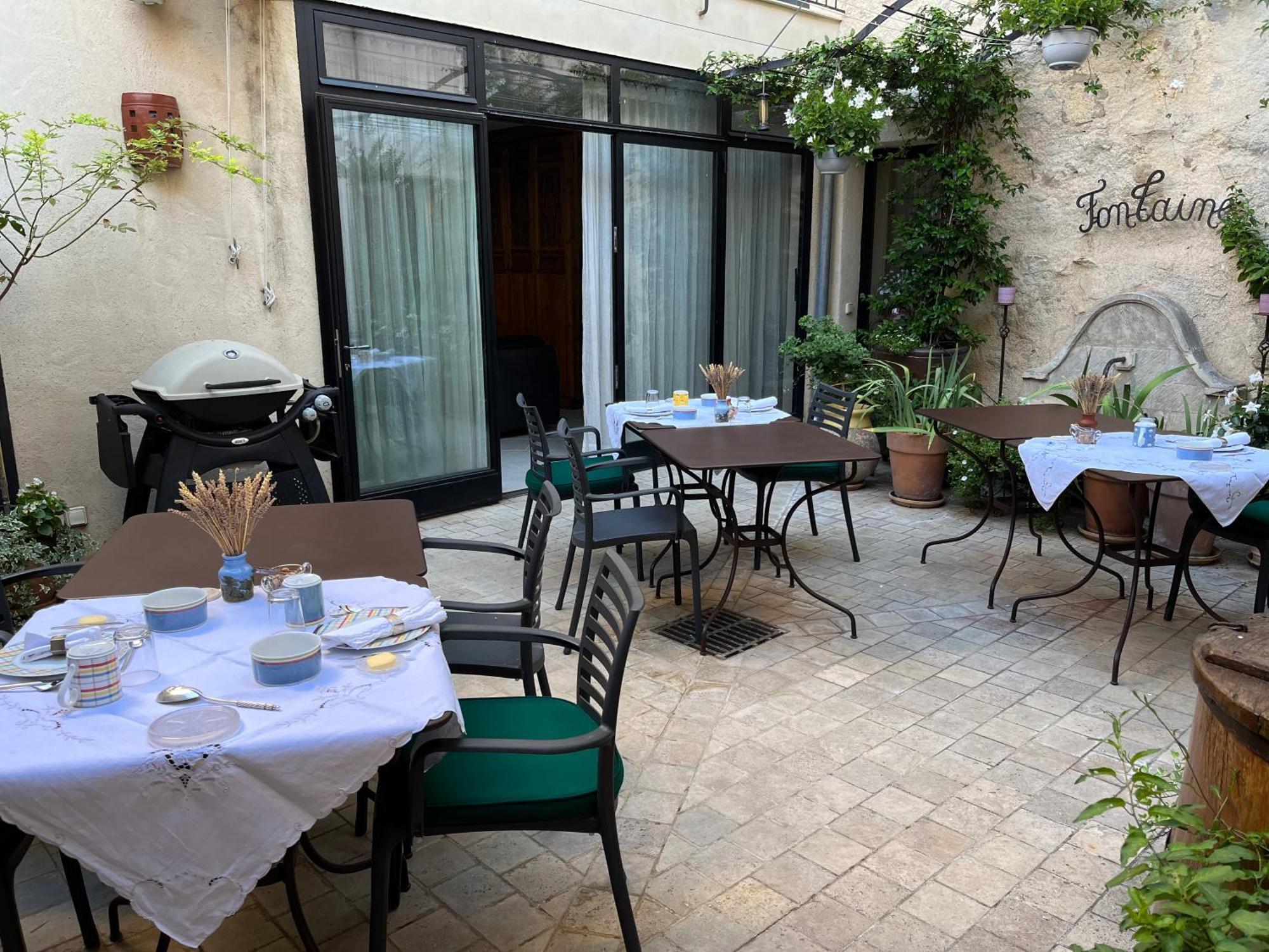 La Cour Carree Bed & Breakfast Rustrel Exterior foto